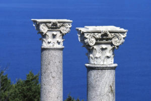 ITALY - APRIL 08: Ruins of Villa Domizia, Roman villa from I-II century AD, Giannutri, Tuscan Archipelago National Park, Tuscany, Italy. (Photo by DeAgostini/Getty Images)